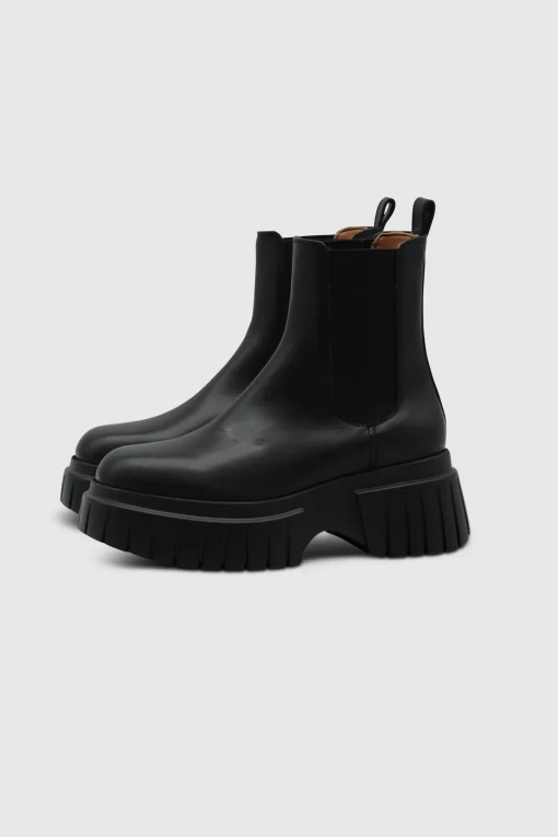 Boots Carol