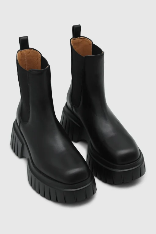 Boots Carol