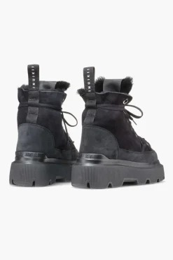 Boots Matilda