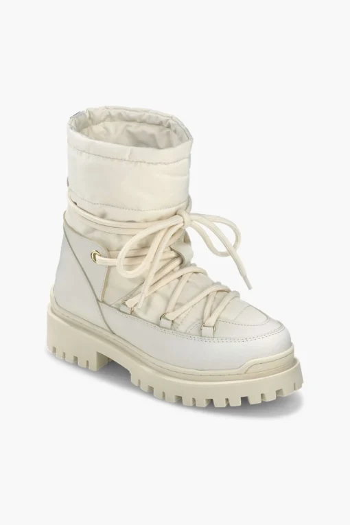 Boots Performance Bomber