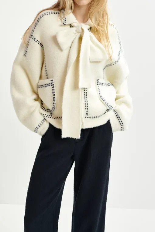 Cardigan Hoops With Bow