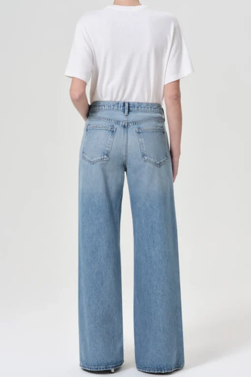Clara Jeans Signal