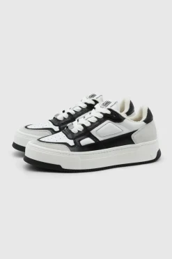 Low Sneaker Arcade