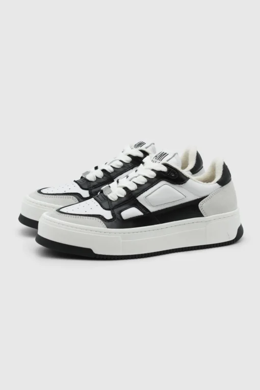 Low Sneaker Arcade