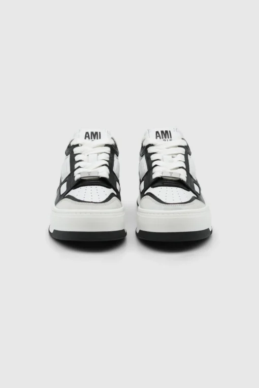 Low Sneaker Arcade