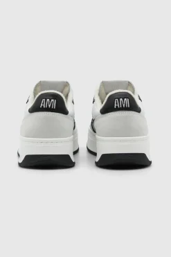 Low Sneaker Arcade