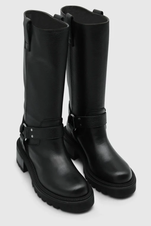 Mittelhohe Stiefel