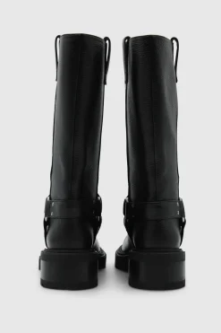 Mittelhohe Stiefel