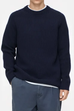Pullover Knitted