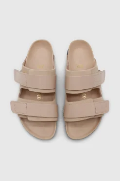 Sandalen Uji