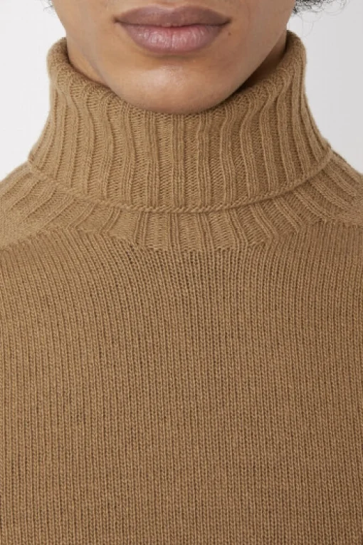 Seamless Turtleneck Sweater Camel