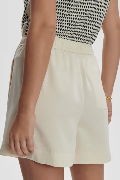 Short Mariya Easy Pleat