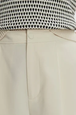 Short Mariya Easy Pleat