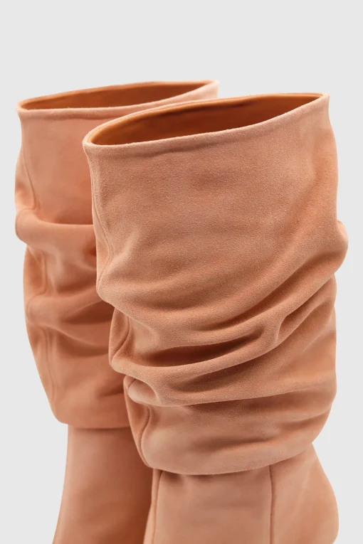 Slouchy Boots Nude