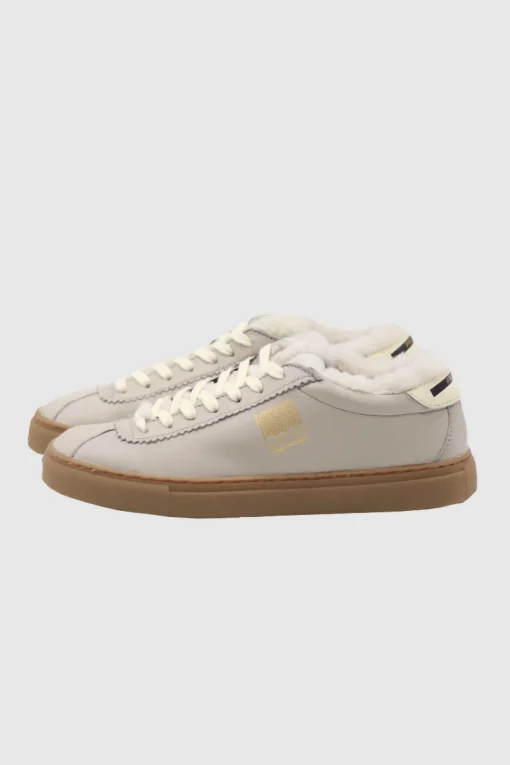 Sneaker mit Fell
