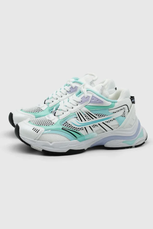 Sneaker Race