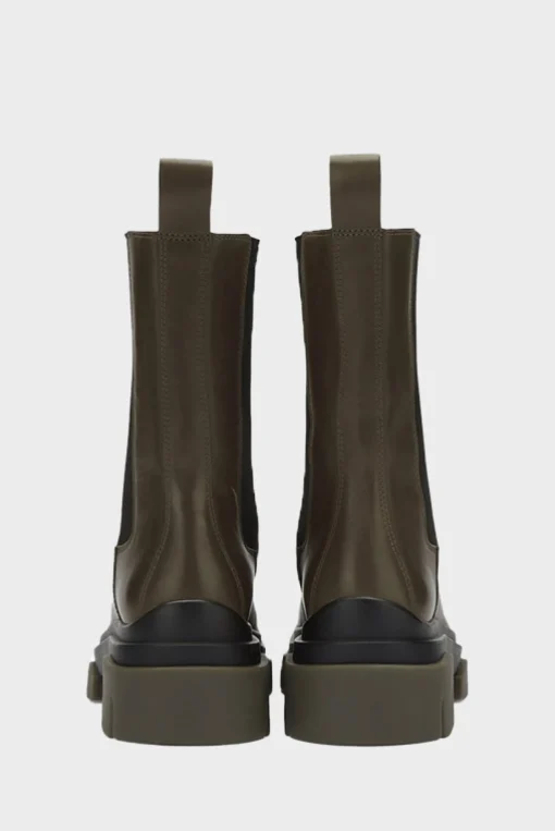 Storm Boots Mud